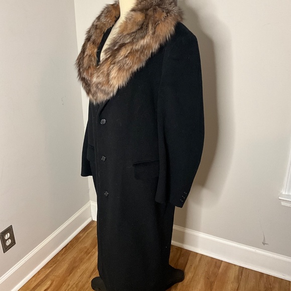 **STUNNING Men’s Fox Fur Collar Coat** - Picture 2 of 6